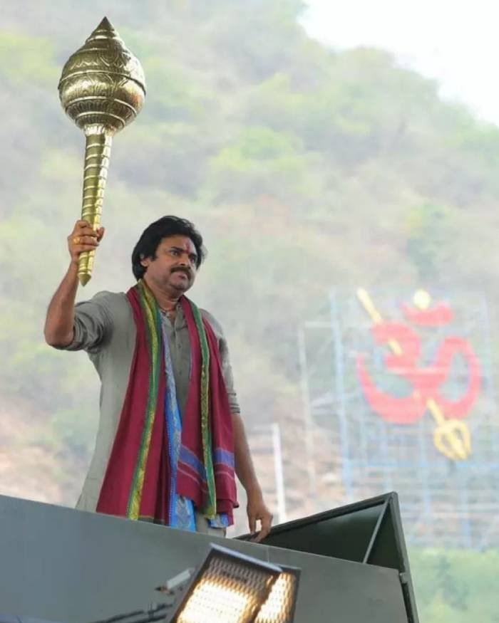 pawan kalyan_teluguvox 4